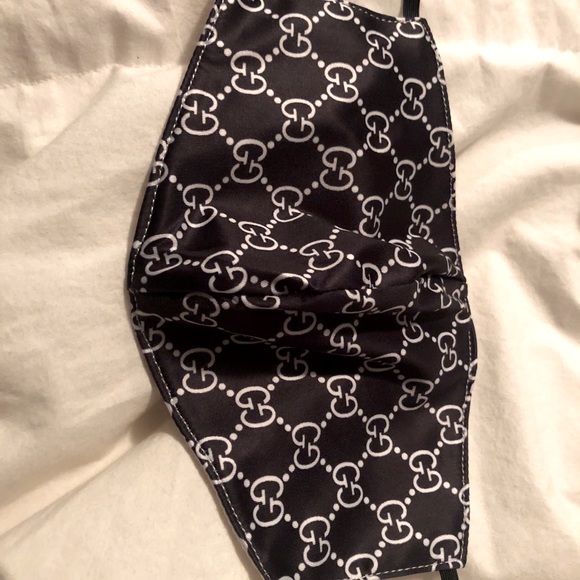 Black Gucci masks - Picture 4 of 5